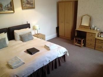 The Waverley Apartment *